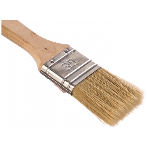 Кисть-флейца 35мм толщина 12мм натуральная щетина деревянная ручка Россия 200₽
