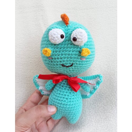 Вязаная интерьерная новогодняя игрушка Дракон Кук: символ года 2024 ручной работы