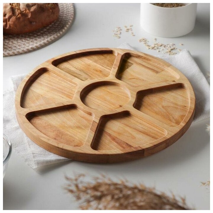 Менажница деревянная/ Форма для закусок из дерева круглая/ Блюдо 7 секций, d 32 см
