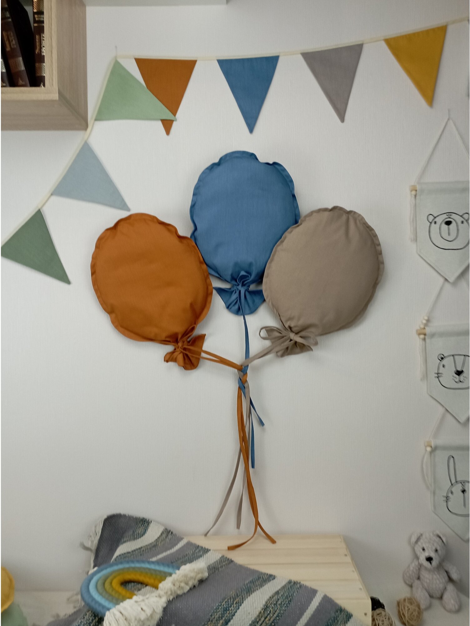 Воздушные шарики из ткани 3 шт./ Декор на стену в детскую комнату/ Сканди декор для детской / Табачный, синий шторм, какао