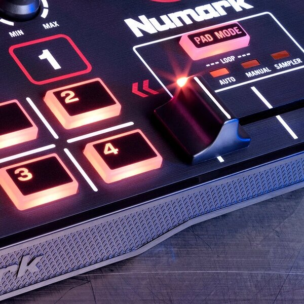 Numark DJ2GO2 Touch