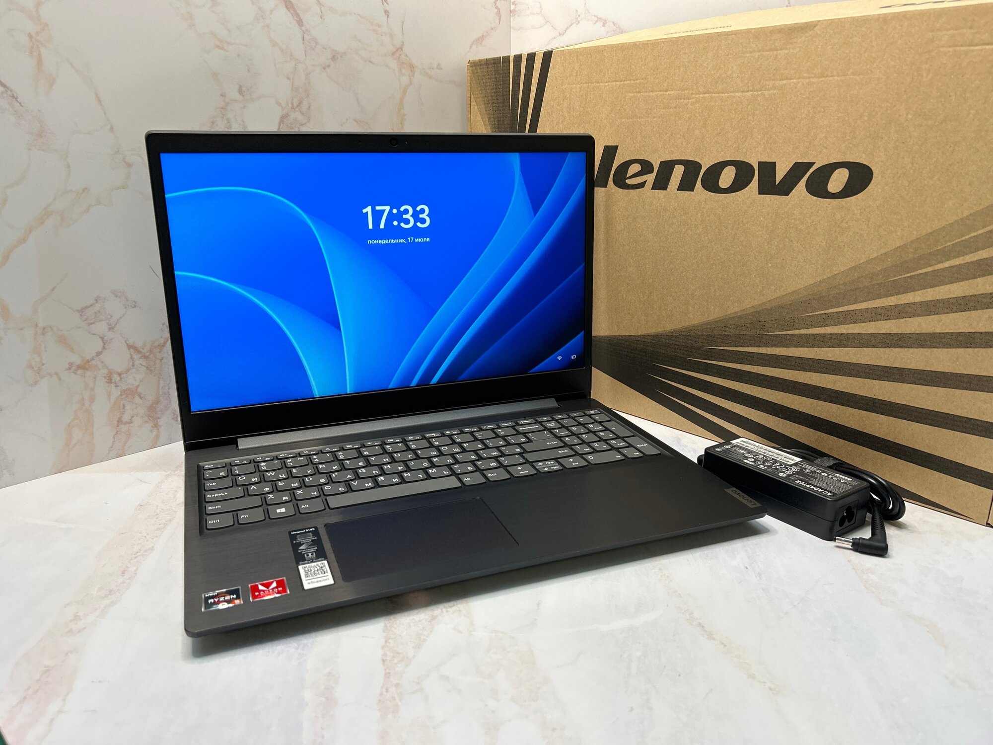 Ноутбук Lenovo S145-15API. Конфигурация: Ryzen 5 3500U/6GB/128GB SSD+500GB/Vega 8/Win11/HD