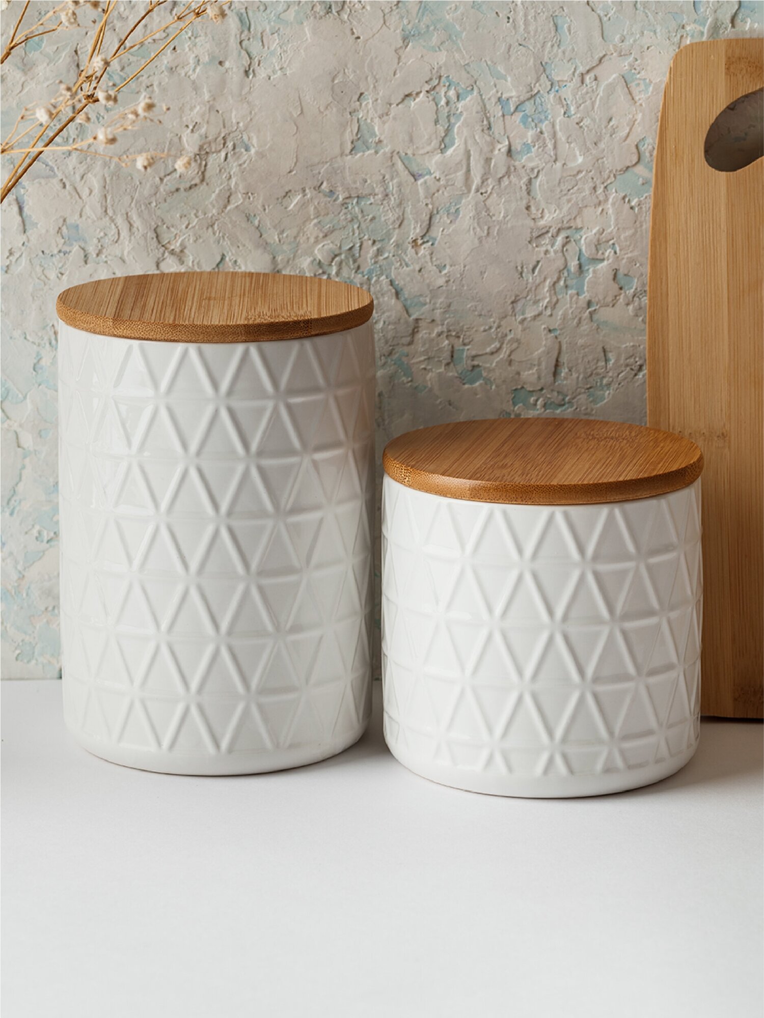 Набор банок керамических с деревянной бамбуковой крышкой для хранения APOLLO "Hold", 2 предмета - фотография № 9