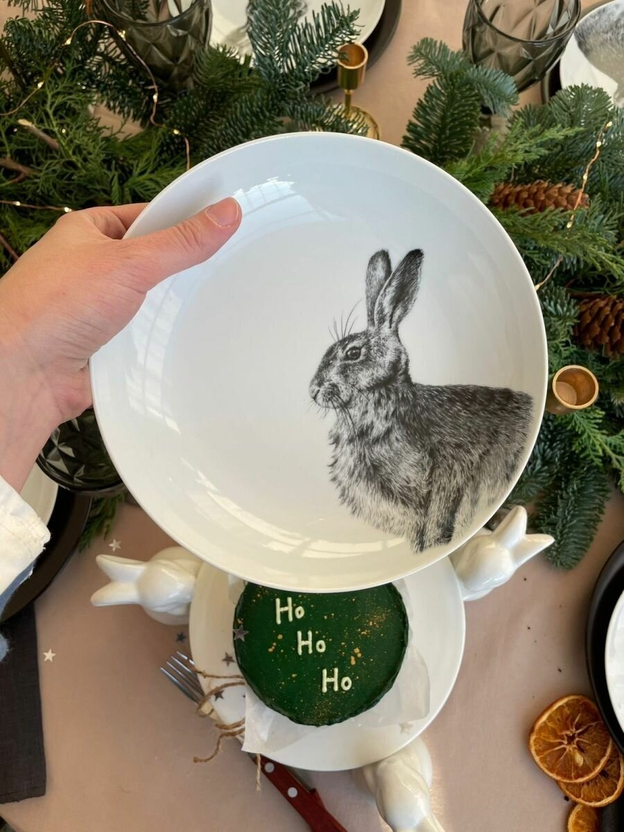 Тарелка с кроликом глубокая 700 мл фарфоровая