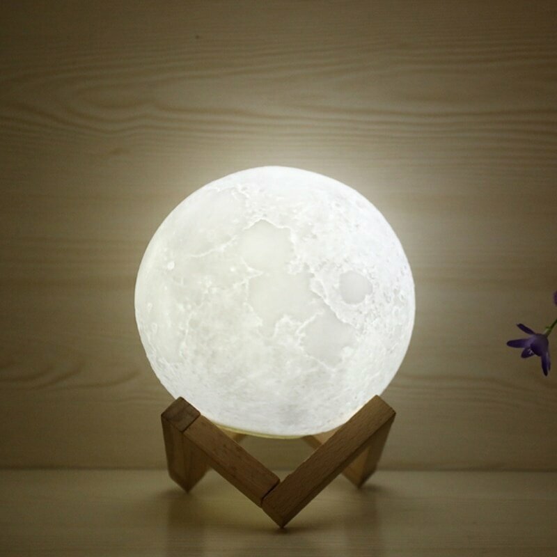 Реалистичный ночник 3D Moon Lamp / Настольный светильник Луна 15 см, с сенсорным управлением, беспроводной (7 цветов; 3 режима) - фотография № 4