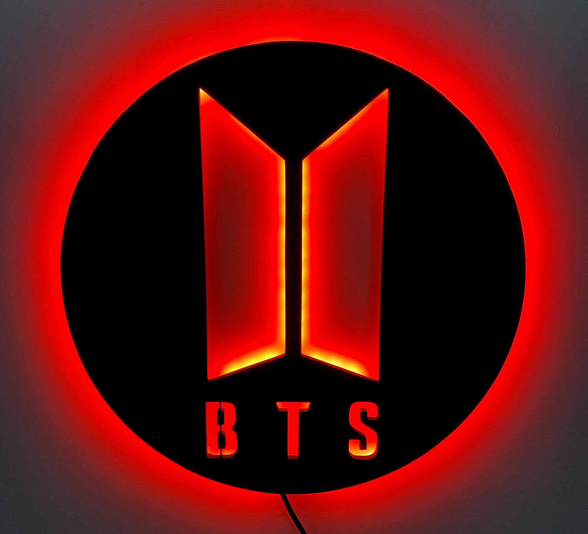 Настенный светильник c логотипом корейской К-рор группы BTS, БТС - фотография № 3