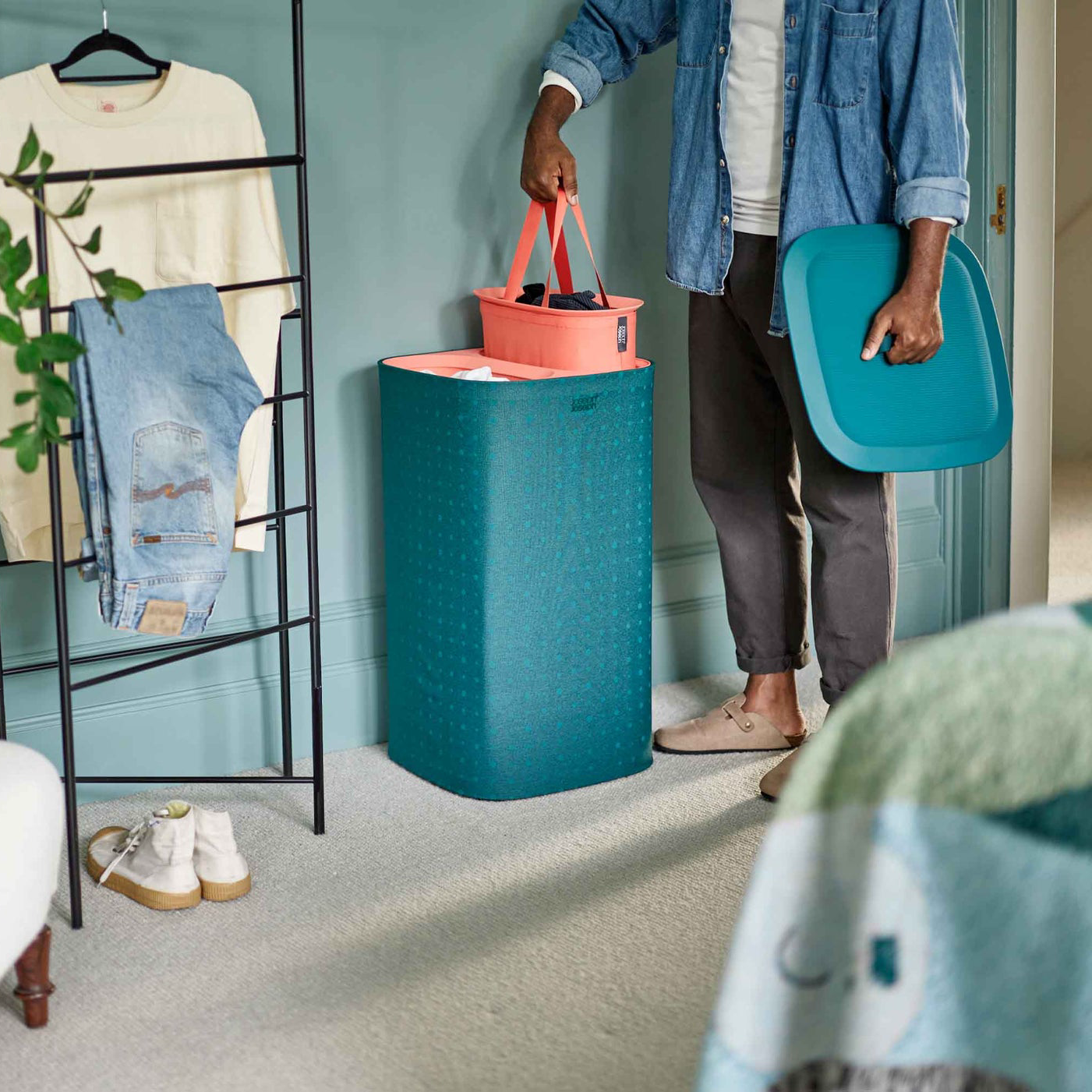 фото Корзина для белья Joseph Joseph Tota Pop 60 л, зеленая