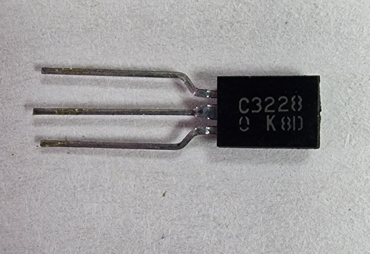Транзистор C3228