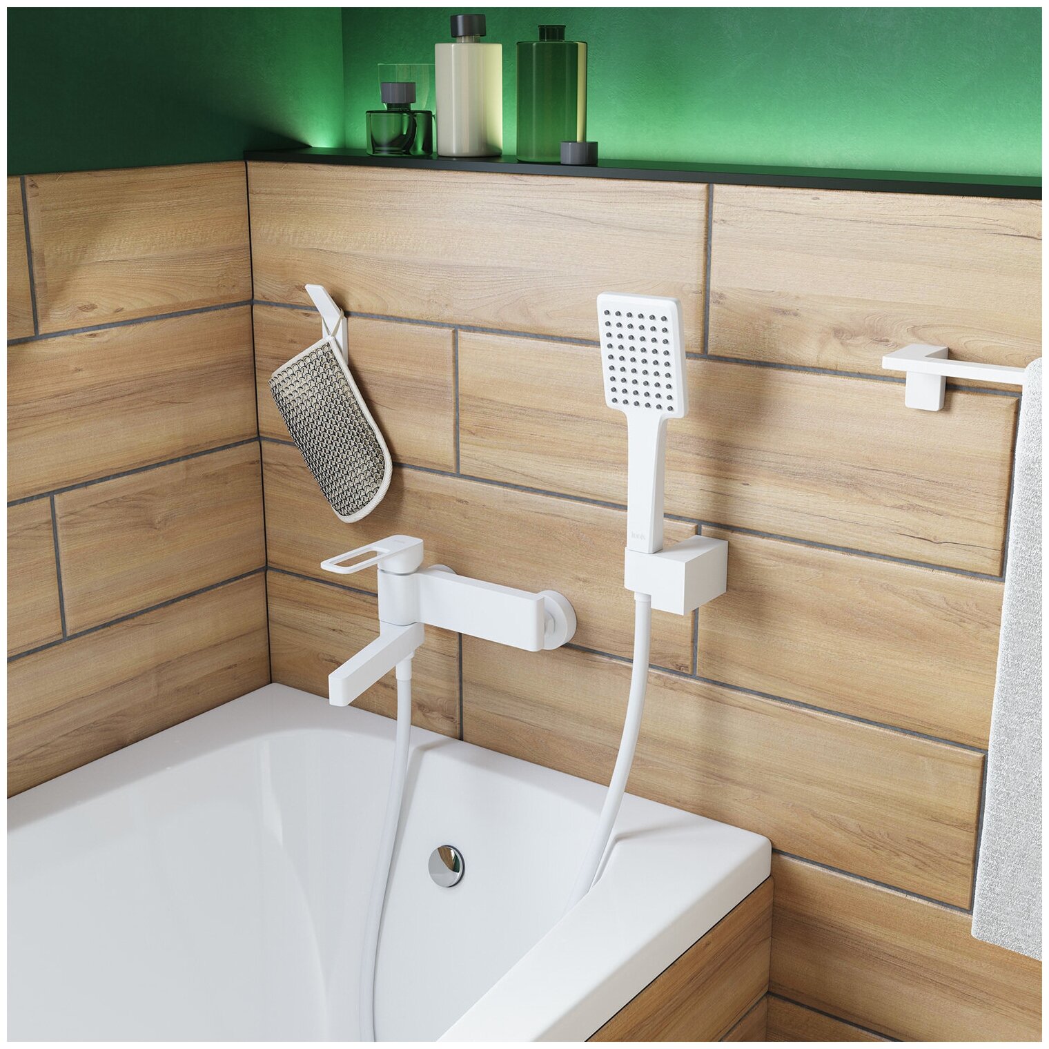 Смеситель для ванны IDDIS Slide SLIWT00i02 белый матовый