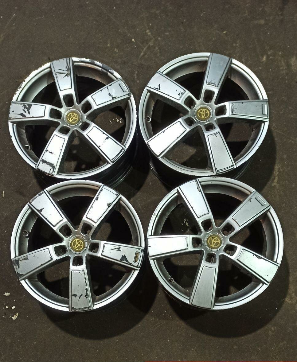 Колесные диски Replica 6.5xR16/5x114.3 66.1 Серебристый (Реплика)