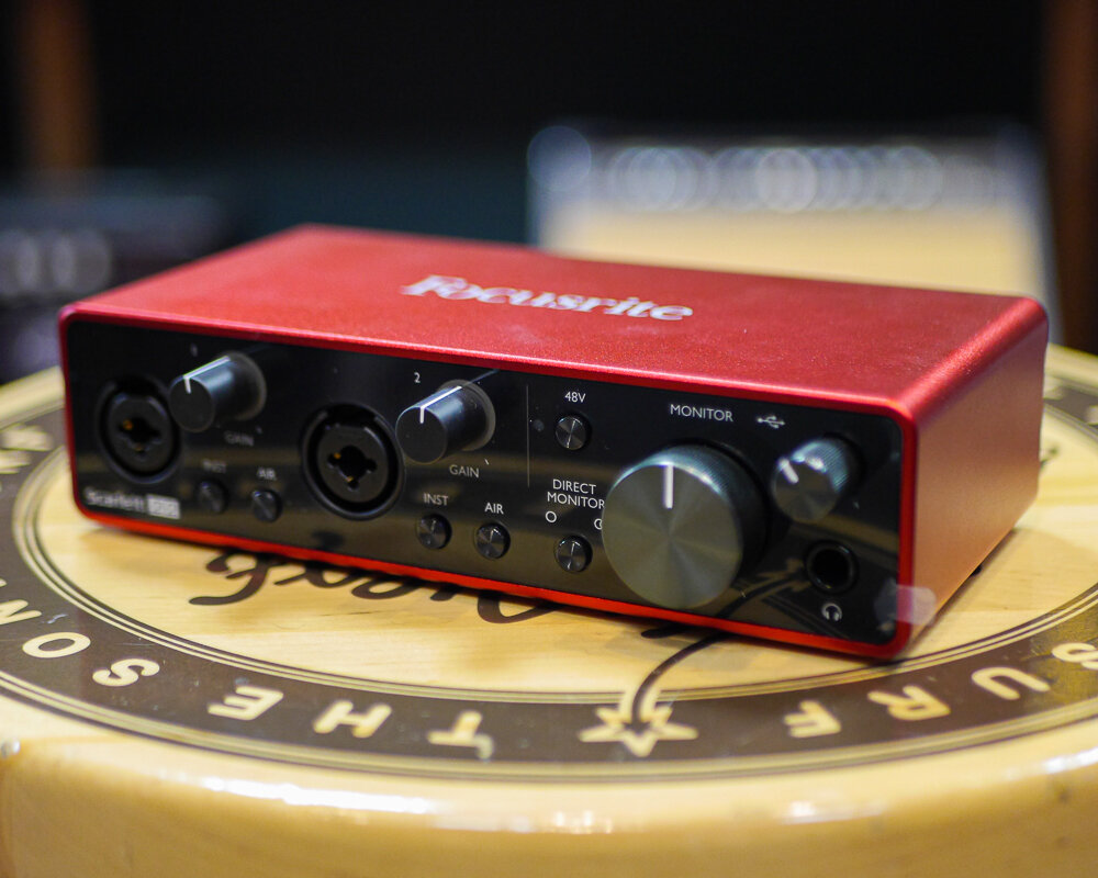 Внешняя звуковая карта Focusrite Scarlett 2i2 3rd Gen