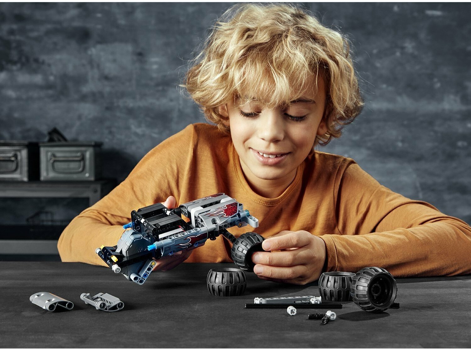 Lego Technic 42090 Машина для побега Конструктор - фото №14