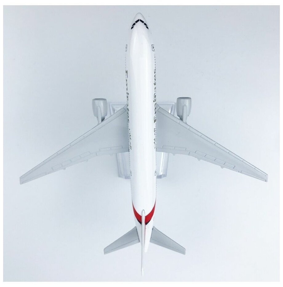 Металлическая модель самолета Boeing 777 Emirates
