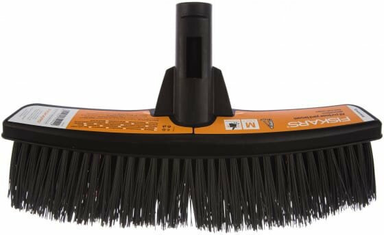 Щетка средняя FISKARS средняя 1025930