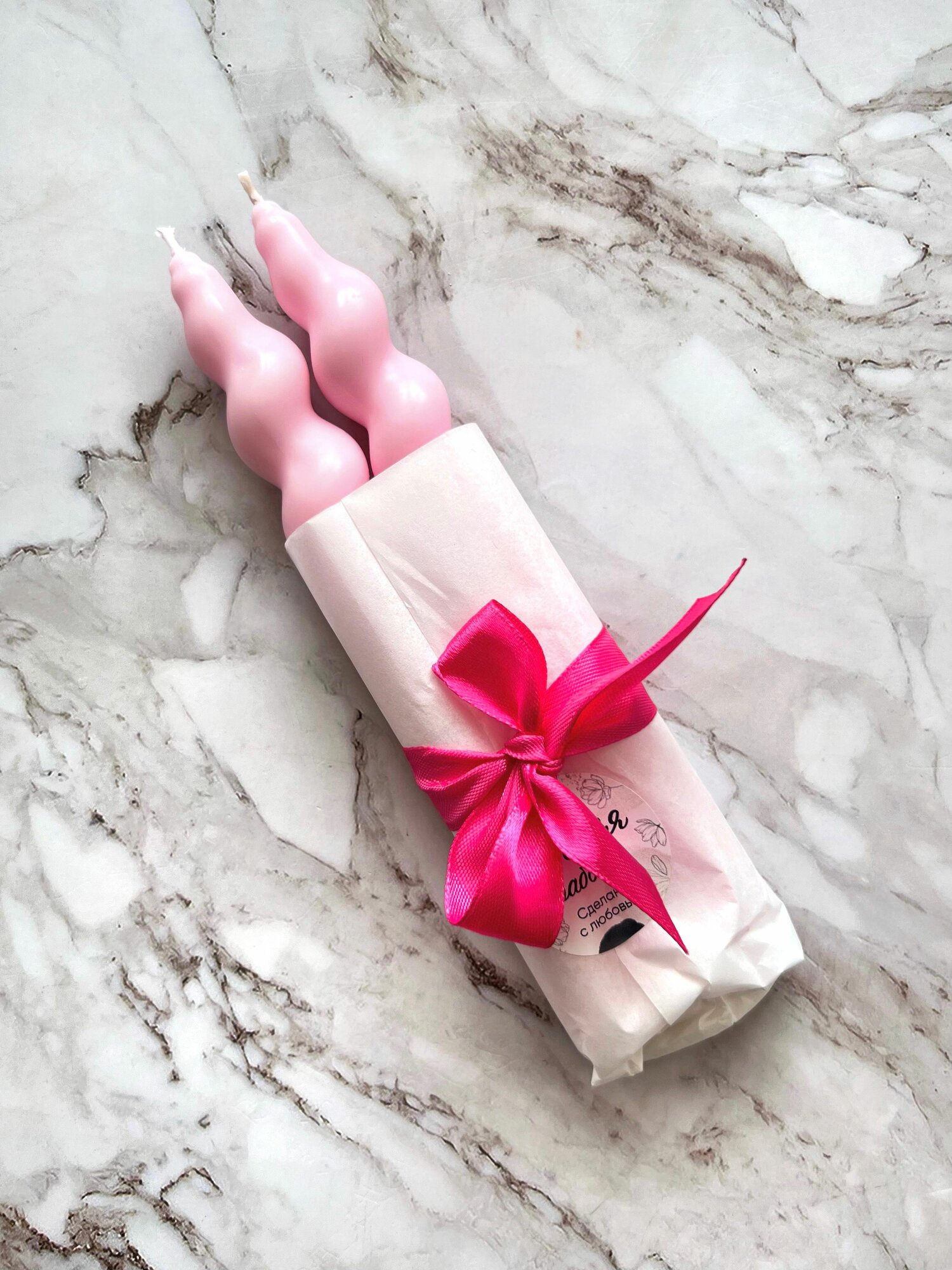 фото Набор из двух спиральных свечей ручной работы "Сахарная вата" (пастельно-розовый)