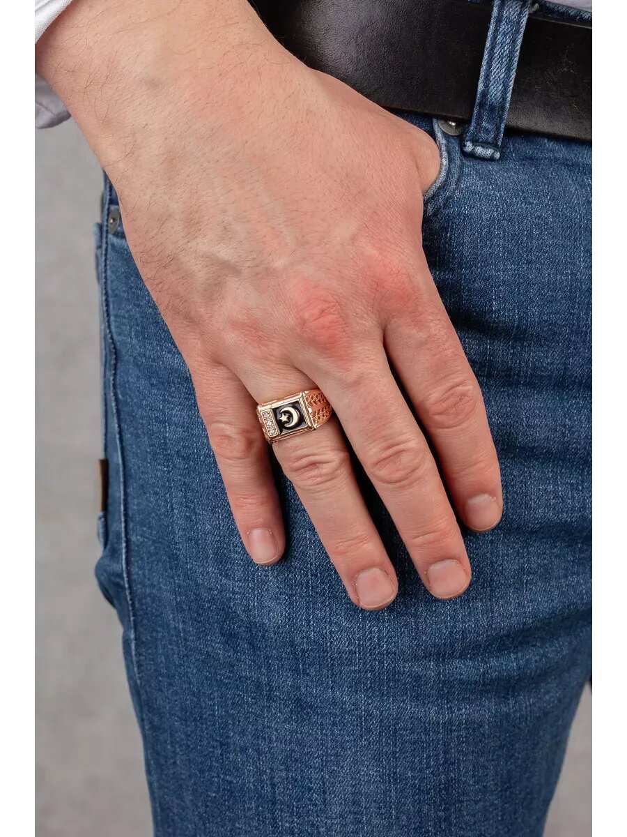 Печатка TEKA, эмаль, фианит, размер 19, черный, золотой — фото 1