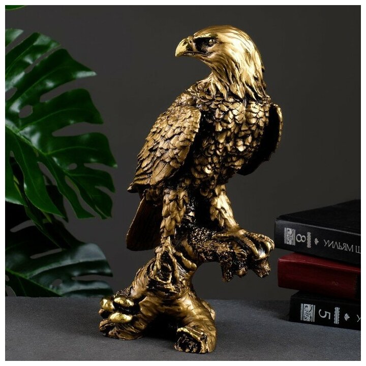 Хорошие сувениры Фигура "Орел на коряге" золото, 32см