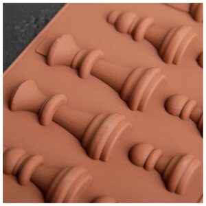 Форма силиконовая для льда и кондитерских украшений Доляна «Шахматы», 20,6×8,8 см, 16 ячеек, цвет шоколадный