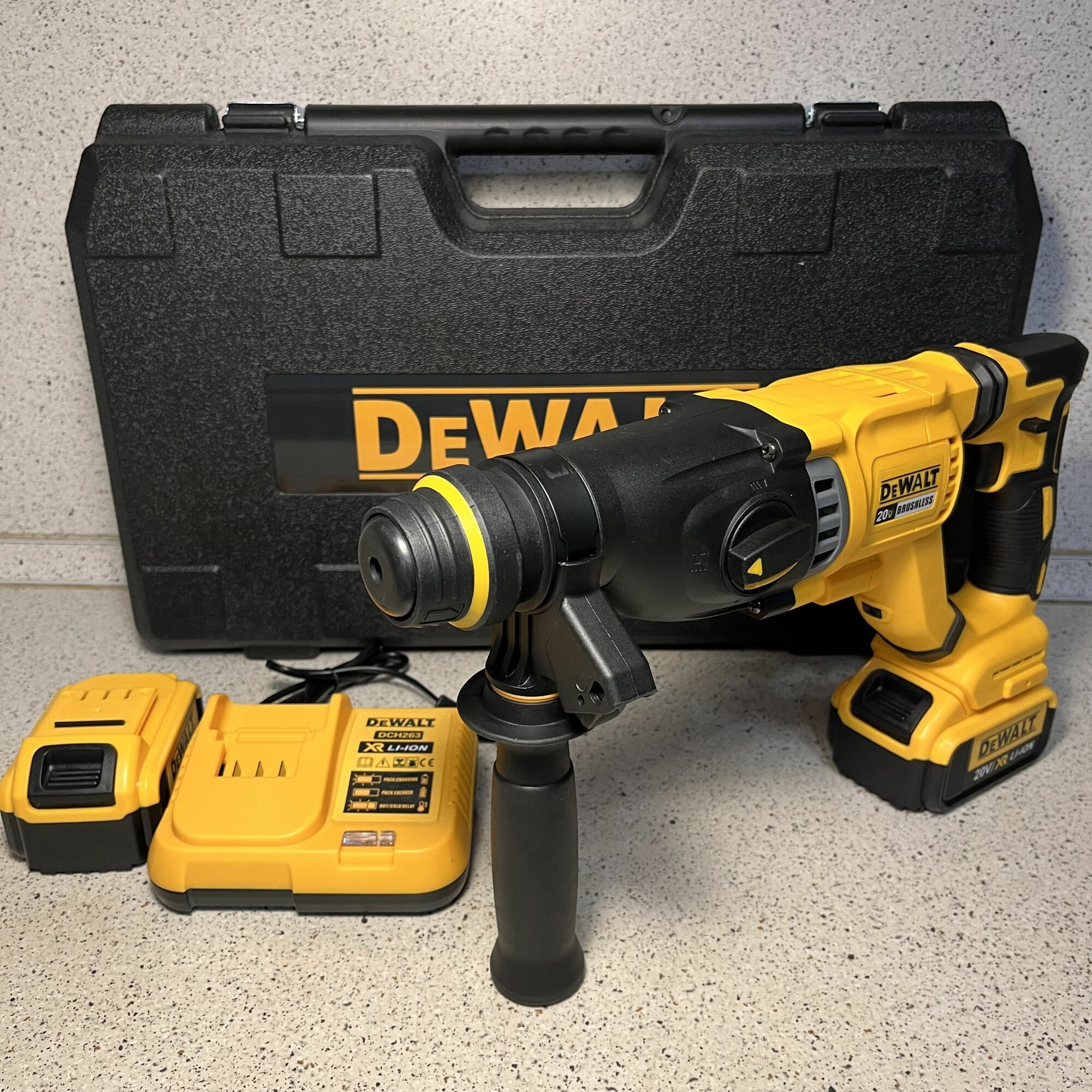 Аккумуляторный перфоратор от Dewalt DCH 263 18V