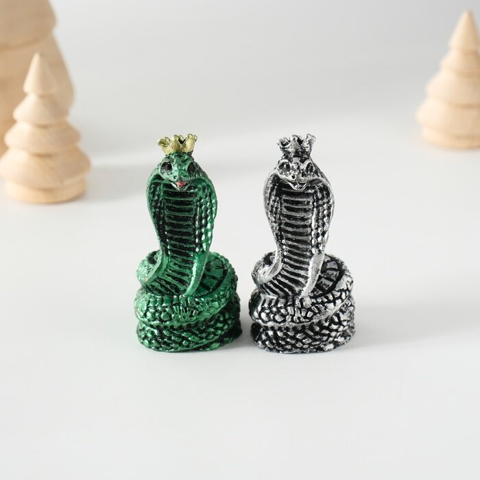 Фигурка полистоун «Королевская кобра» 3×2.5×6 см микс