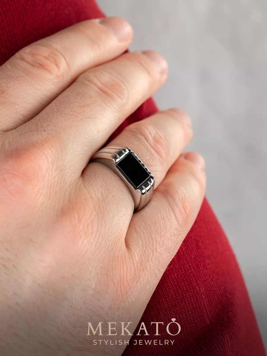 Печатка МЕКАТО, стекло, фианит, размер 19, серебряный, черный — фото 1