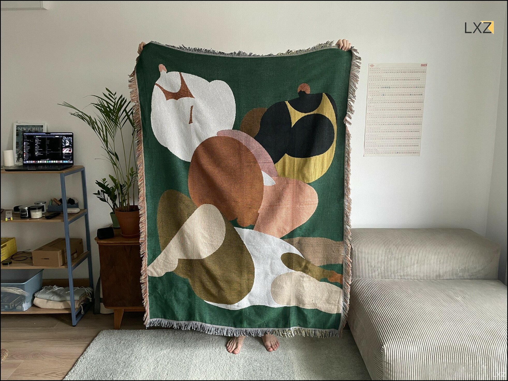 Эксклюзивное покрывало 130 х 160 см с абстрактной графикой для отдыха на пляже пикнике или диване