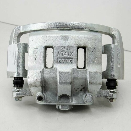 Суппорт передний левый HINO 300TOYOTA XZU401 XZU433 AKEBONO широкая база 22010₽