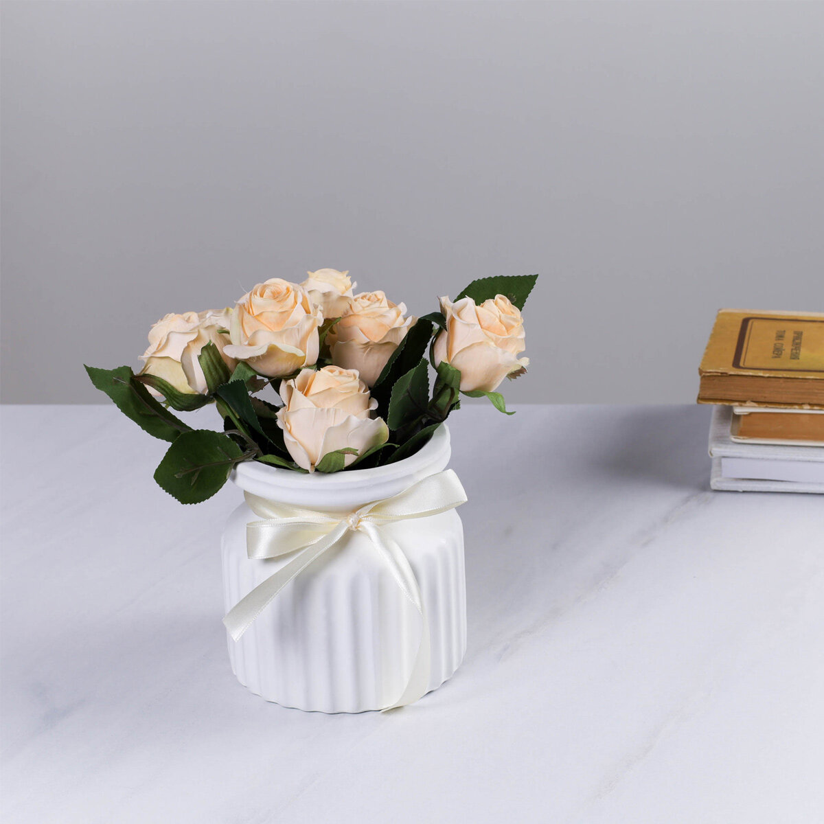 фото Ваза для цветов и сухоцветов для декора дома высота 12 см