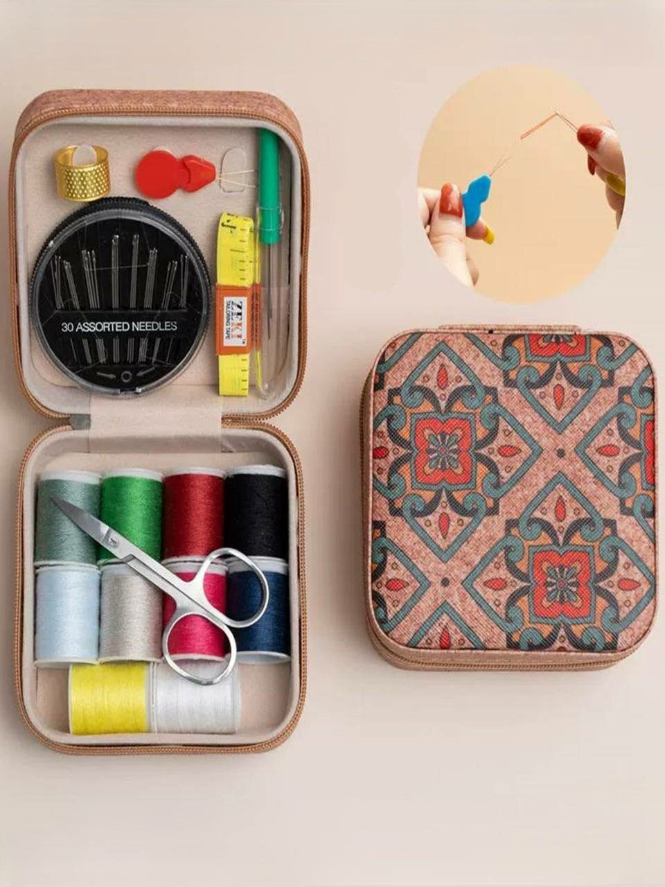 Швейный набор в компактном кейсе, Набор для шитья с 12 нитками и аксессуарами — фото 1