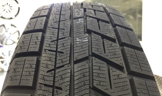 185/60 R-15 Yokohama IceGuard IG60 84Q