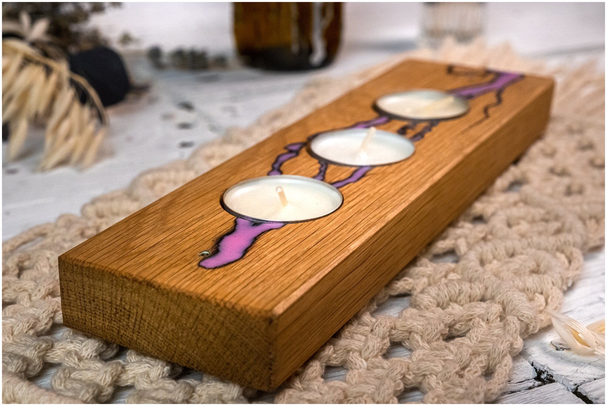 Подсвечник деревянный "Трио" 25х7 см. для чайной свечи (фиолетовая молния) - фотография № 2