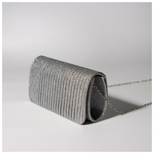 фото Сумка женская, отдел на клапане, длинная цепь, цвет серебристый mikimarket