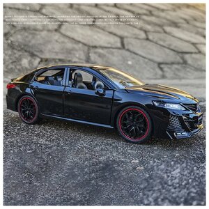 Коллекционная металлическая модель Toyota Camry KHANN 1:24 (металл)