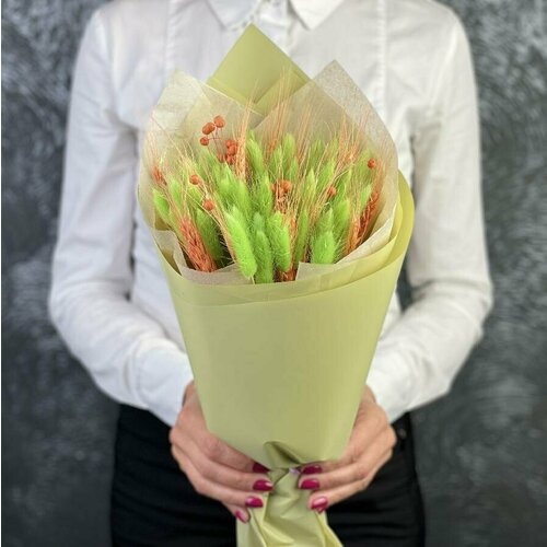 Букет сухоцветов с зелёным лагурусом Инес