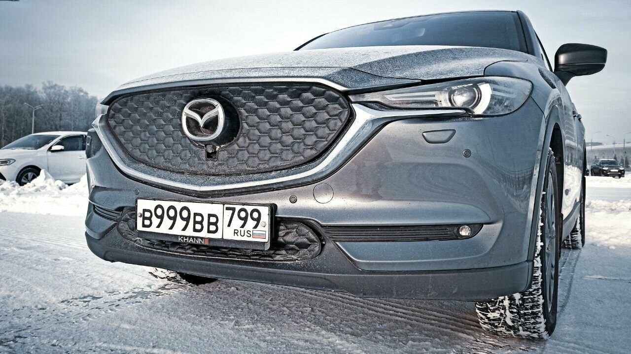 Утеплитель радиатора для Mazda Cx-5 2017- 2023 (Мазда СХ5) Комплект С Камерой Дизайн Соты Установка на крючки