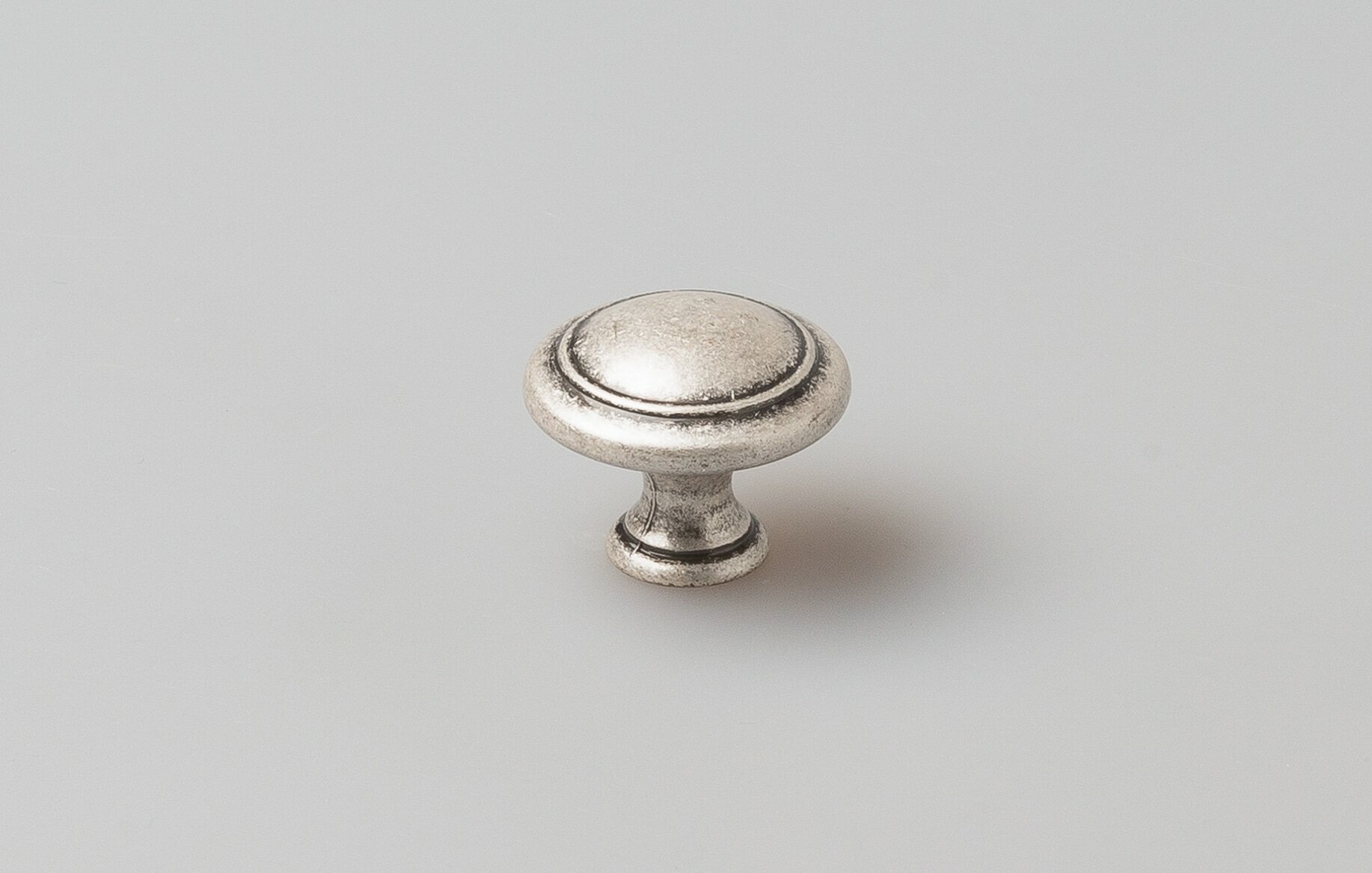 WPO2025 мебельная ручка-кнопка диаметр 30 мм состаренное серебро - фотография № 2