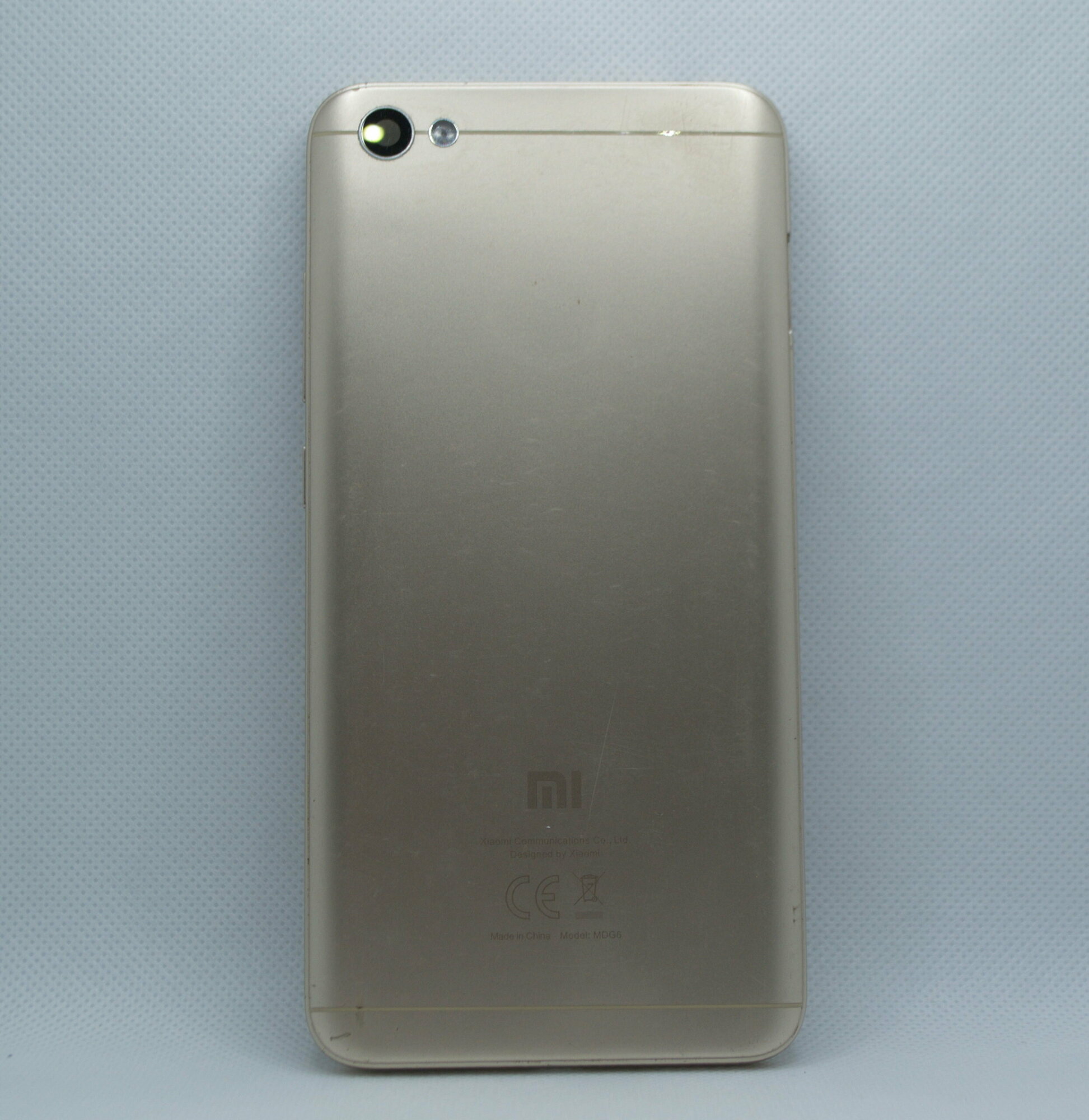 Xiaomi Redmi Note 5A Задняя крышка (ориг. разбор) (золото)