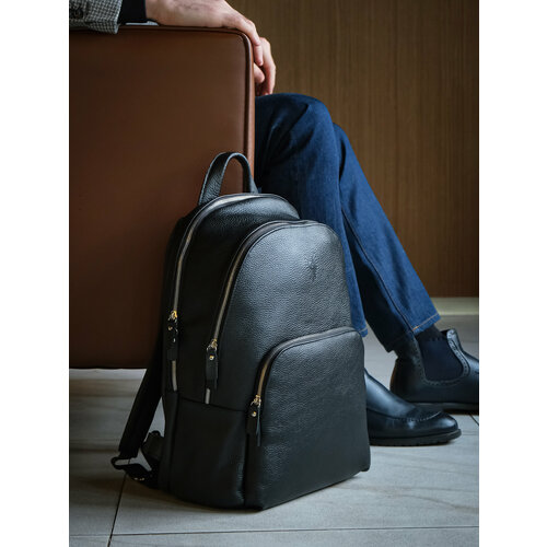 Рюкзак YARKIN Рюкзак - сумка мужской кожаный городской для ноутбука 15 YARKIN 00101301, фактура зернистая, черный