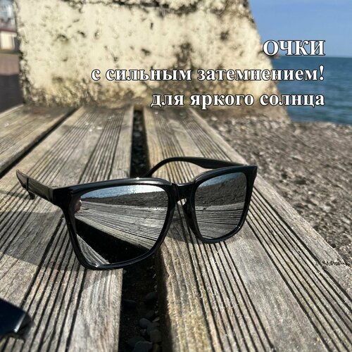 Солнцезащитные очки черный серый 450₽