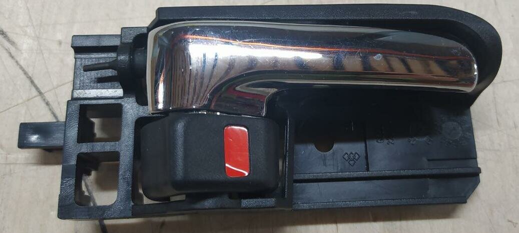 фото Ручка двери внутренняя правая MK черная (101800529400601)