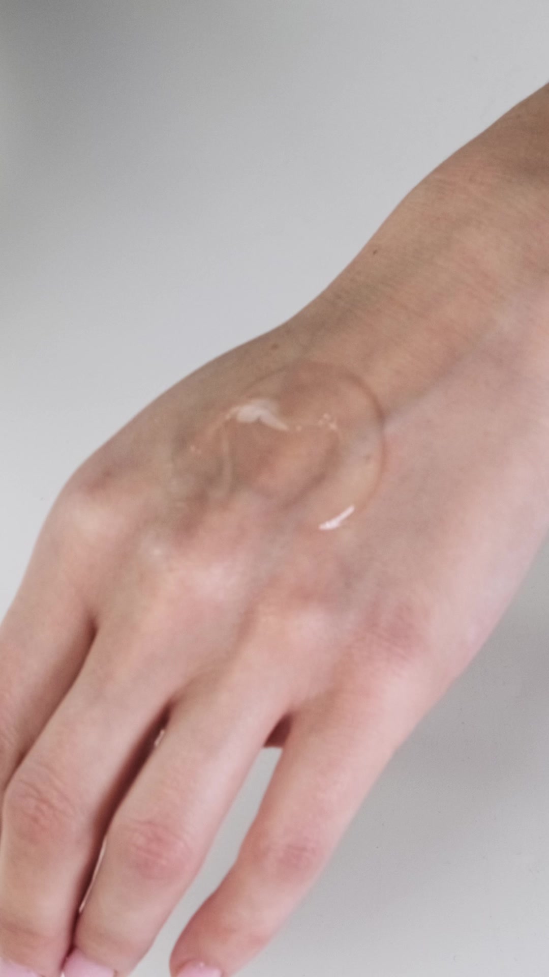 The U Очищающий гель для умывания лица FAVORITE CLEANSING GEL, с соком алоэ вера 100 мл — фото 1