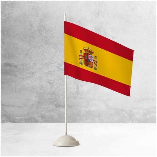Настольный флаг Испании на пластиковой белой подставке / Флажок Испании настольный 15x22 см. на подставке