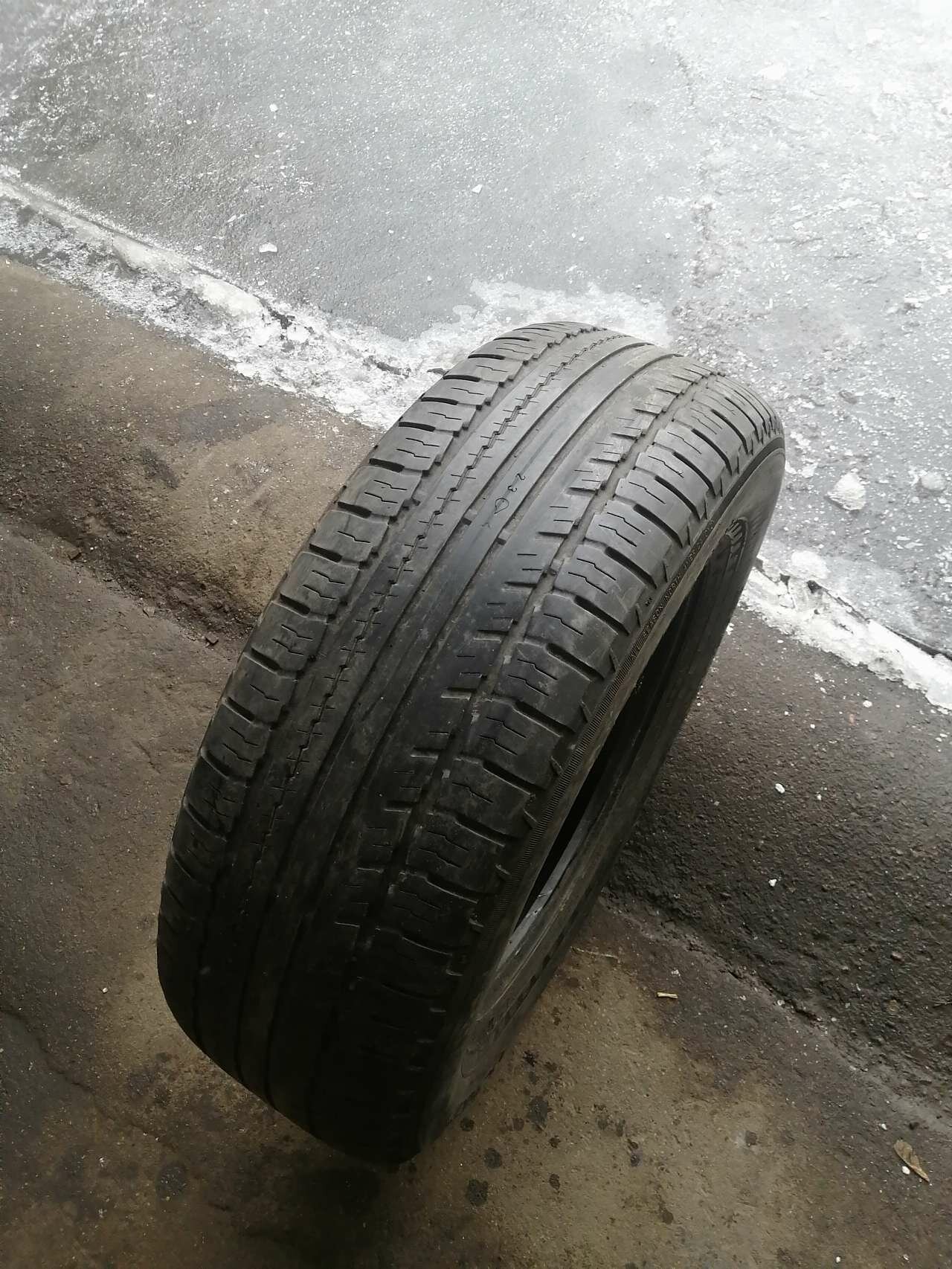 235/70 R16 106T Nokian Hakka Sport Utility