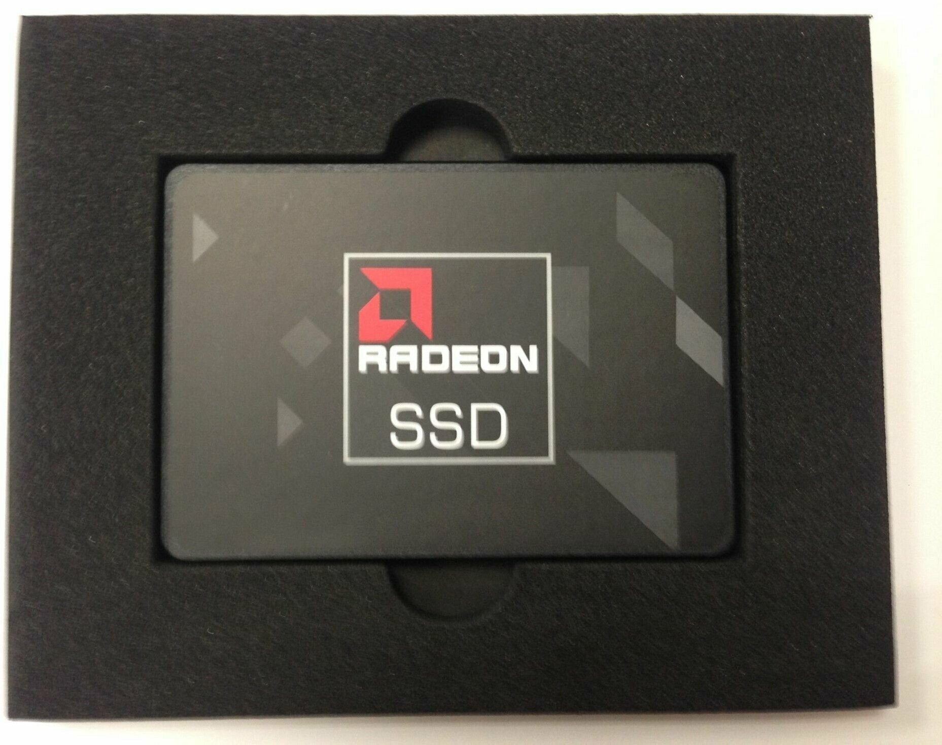 SSD накопитель AMD Radeon R5 240Гб, 2.5", SATA III - фото №11