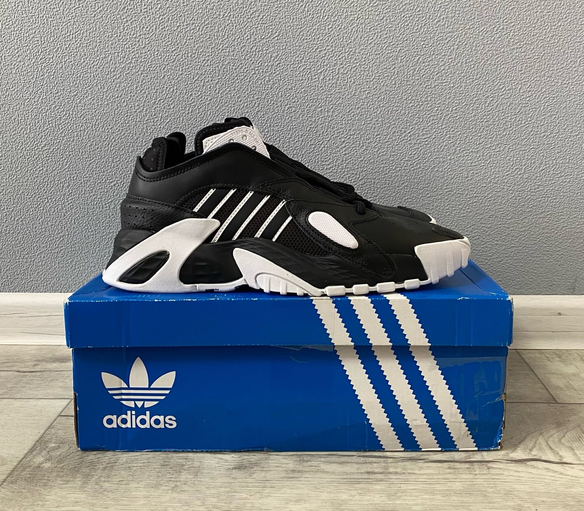 Adidas originals 7.5 sales