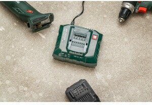 Зарядное устройство Metabo ASC 55 [27044002]