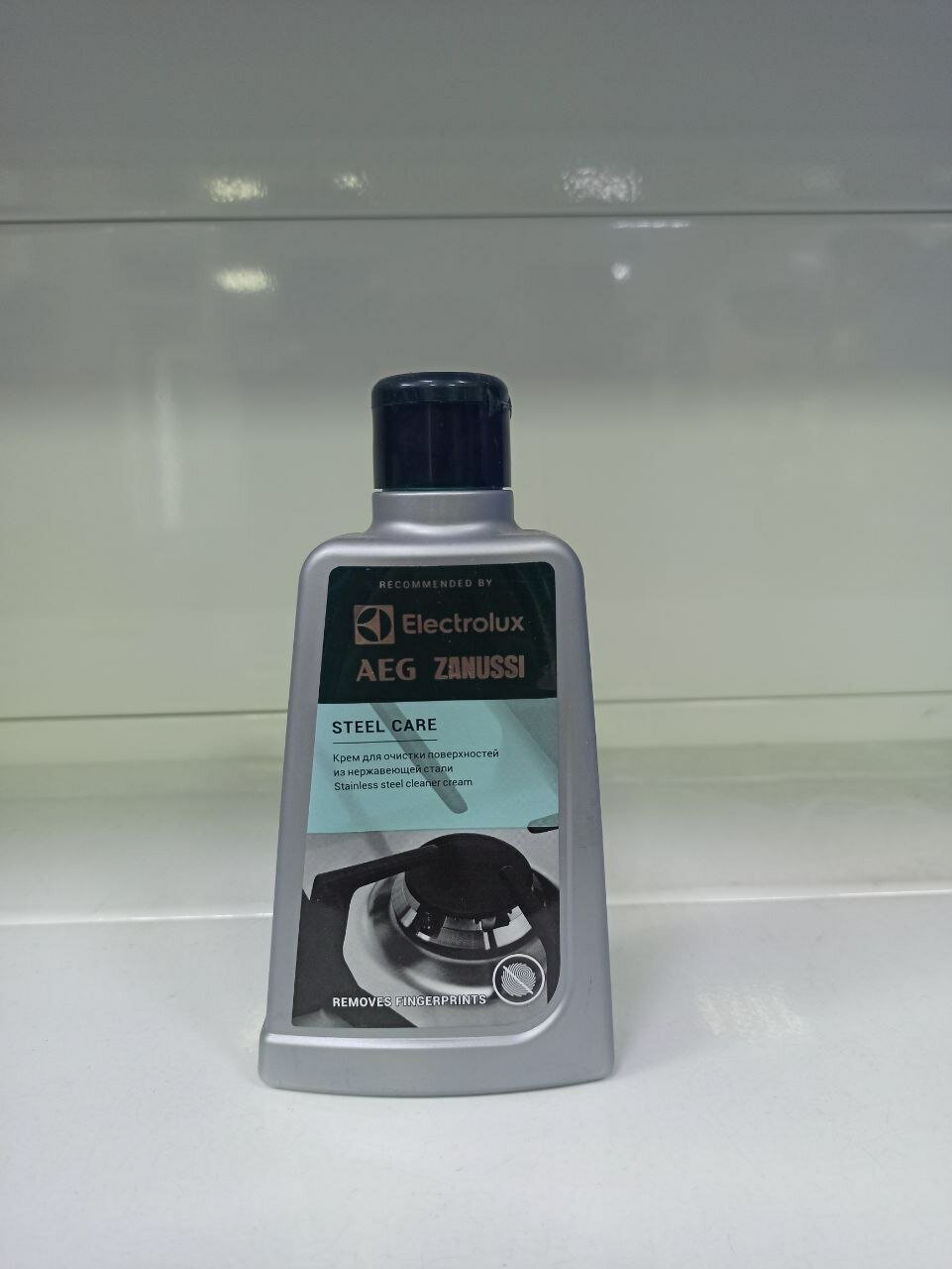 Чистящий крем Electrolux Steel Care Cream, M3SCC200, для поверхностей из нержавеющей стали, 300 мл