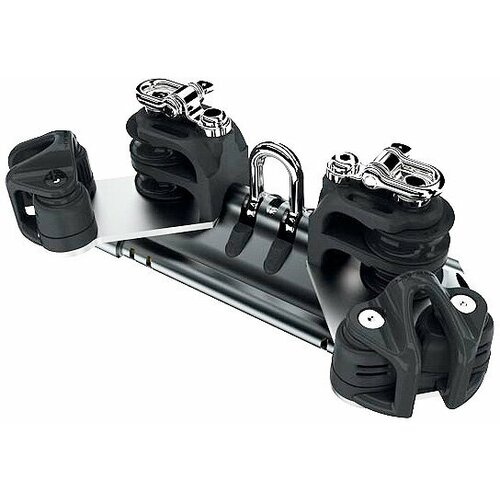 фото Tb каретка с кронштейном блока, двумя парами шкивов, двумя скобами и стопорами 29431916 (10243638) lewmar