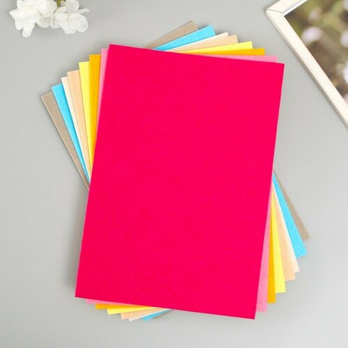 Набор жесткого фетра Астра 8 шт ассорти 3 мм 450 гр 20х30 см 988₽