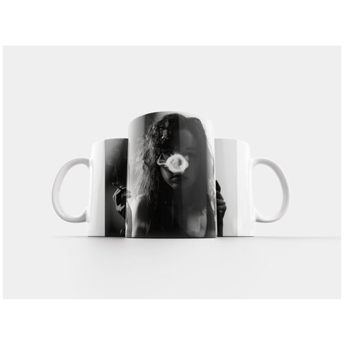 фото Кружка "раунд, дым, женщина" 320 мл lotsprints